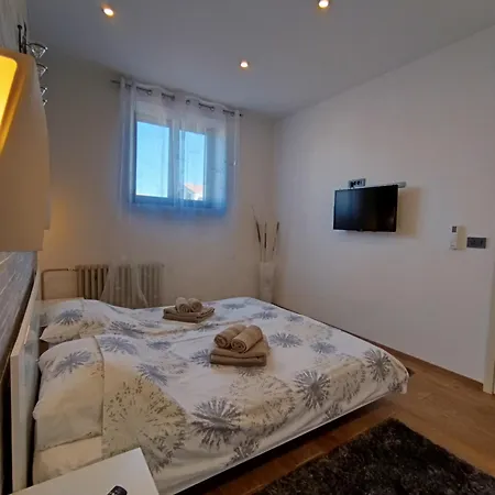 Parentina Apartment *