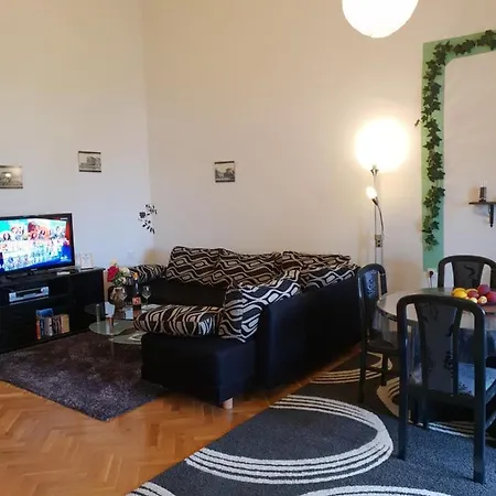 Apartment Parentina *